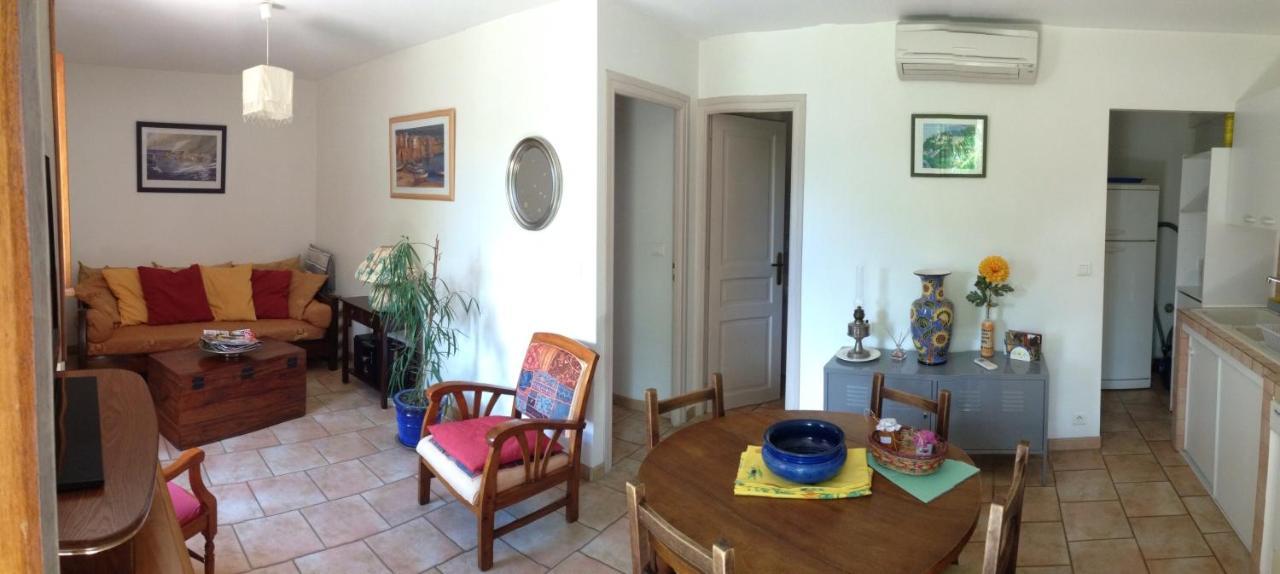 GITE , Maison de vacances avec extérieur et terrasse fleurie Santa-Lucia-di-Tallano Exterior foto