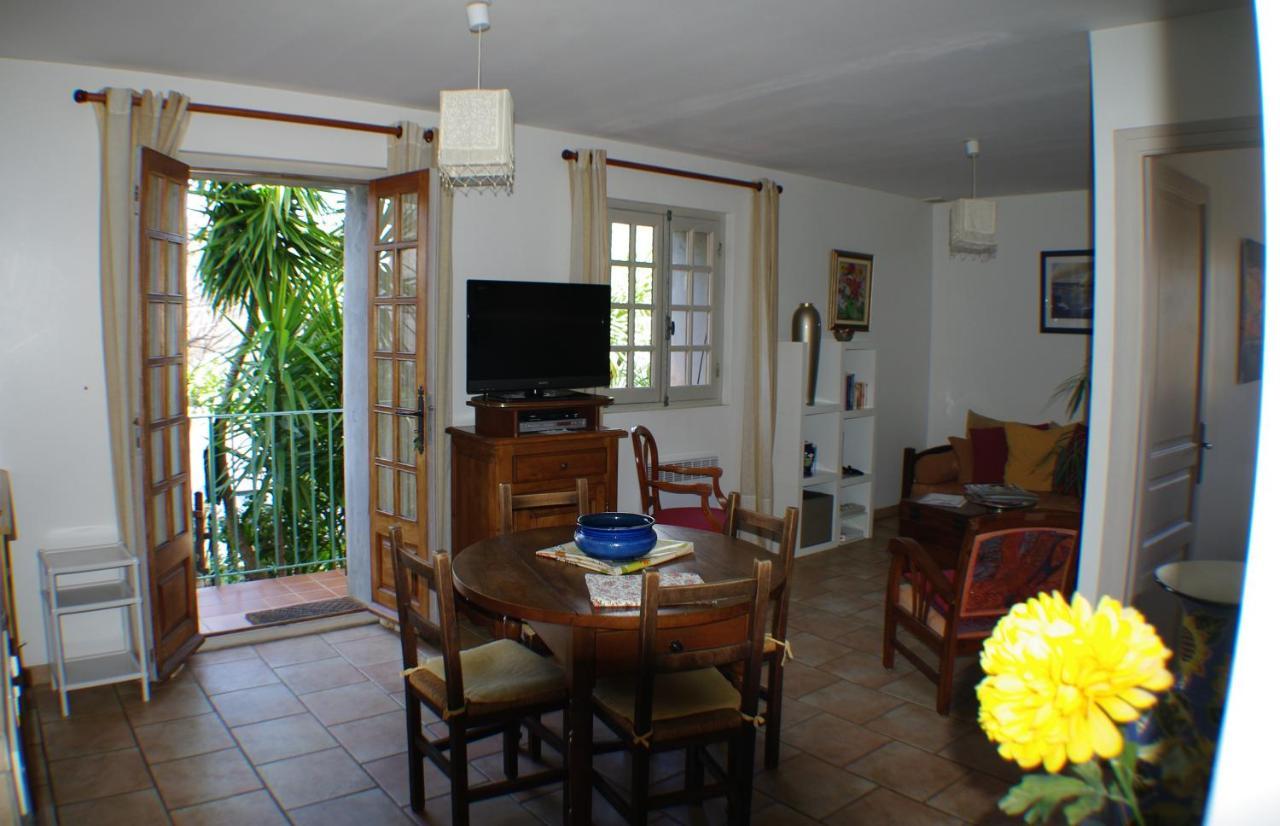 GITE , Maison de vacances avec extérieur et terrasse fleurie Villa Santa-Lucia-di-Tallano Exterior foto